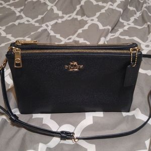 Like New! Coach Lyla Pebble Leather Crossbody